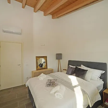 아파트 Corte Fasanella 48 *